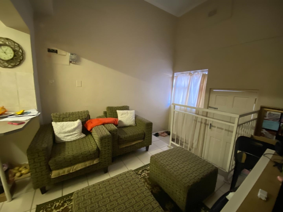 1 Bedroom Property for Sale in Wynberg Western Cape